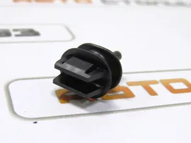 Пистон - держатель полки багажника Lada XRAY