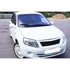Решетка радиатора с сеткой для LADA Granta
