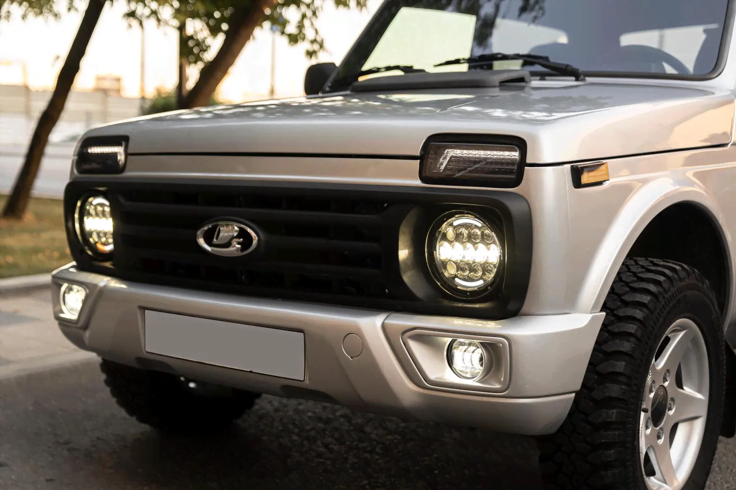 LADA 212140 4x4 2016 года-0