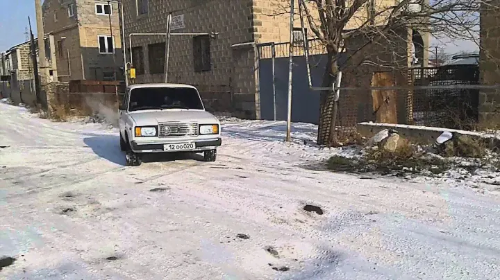 LADA 07