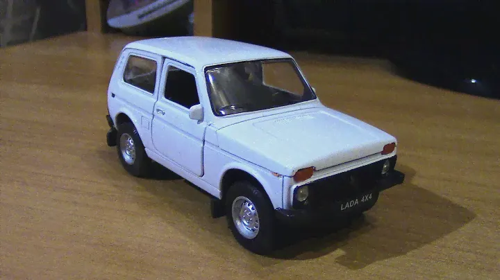 Масштабная модель автомобиля LADA 4х4 Welly