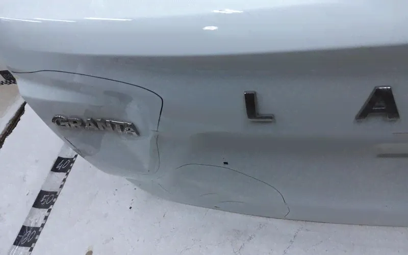 Крышка багажника Lada Granta Sedan Restail-0