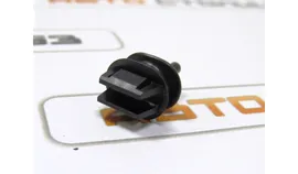 Пистон - держатель полки багажника для Lada XRAY