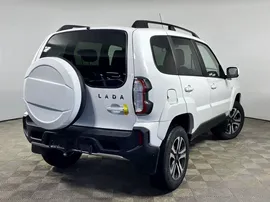 LADA Niva Travel KHL'24