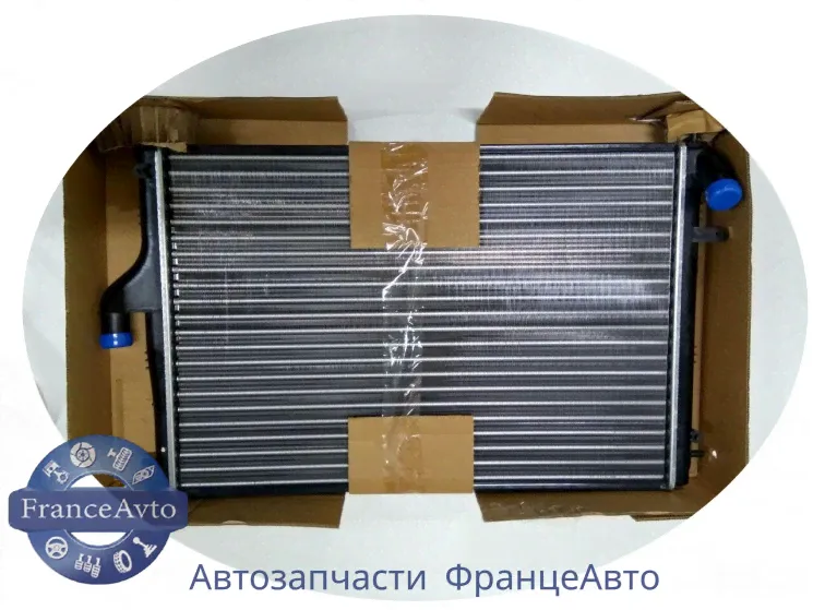 Радиатор охлаждения Renault Logan, Sandero, Duster, Lada Largus 735635-0