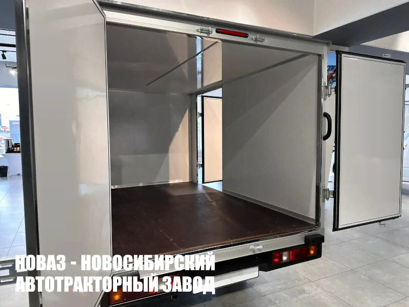 Промтоварный фургон LADA Granta PRIMA грузоподъёмностью 0,9 тонны с кузовом 2500х1690х1300 мм-0