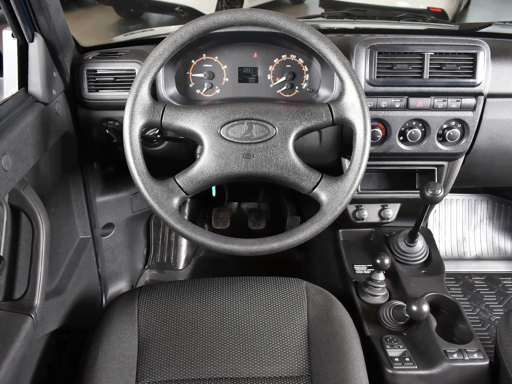 Зеленый LADA (ВАЗ) Niva Legend, 2023-2
